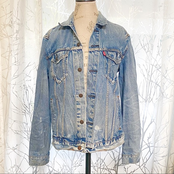 Levi's Other - Levi’s distressed blue denim button up jean jacket